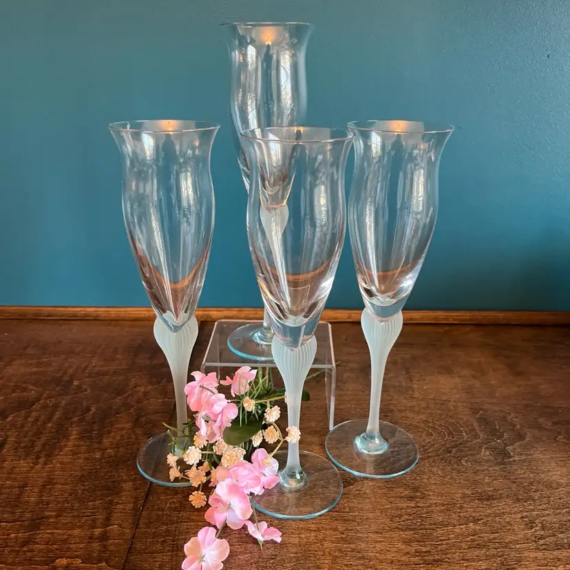 Mikasa (4) Sea Mist Turquoise Mermaid Tail 9 3/8" Crystal Champagne Flutes MINT