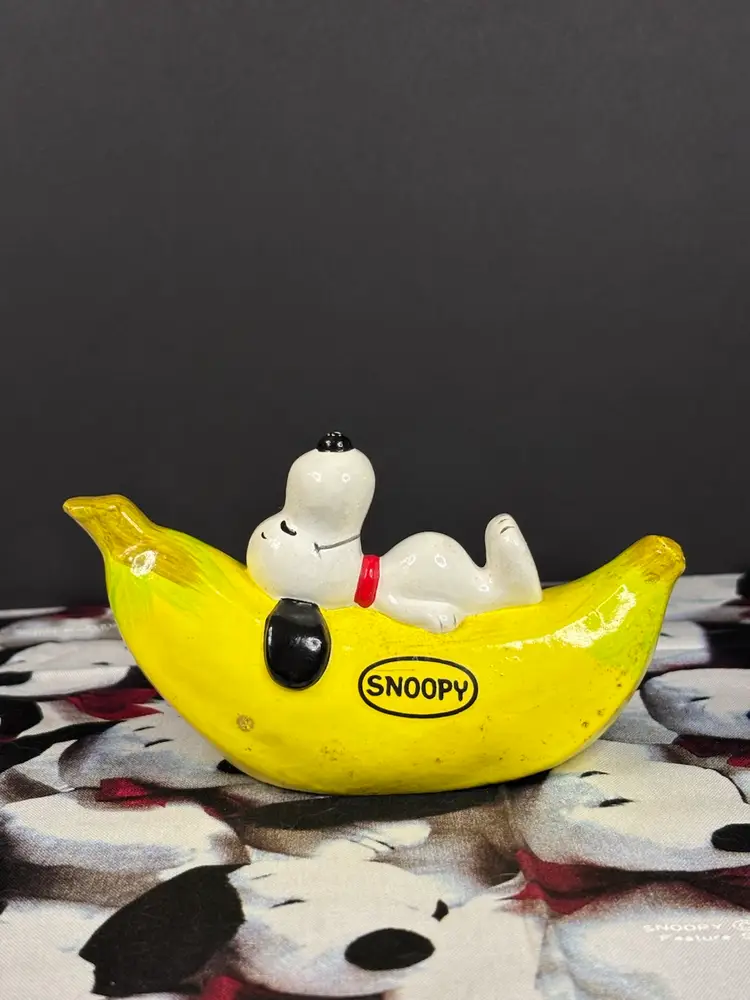 Vintage Snoopy Banana Bank with Stopper