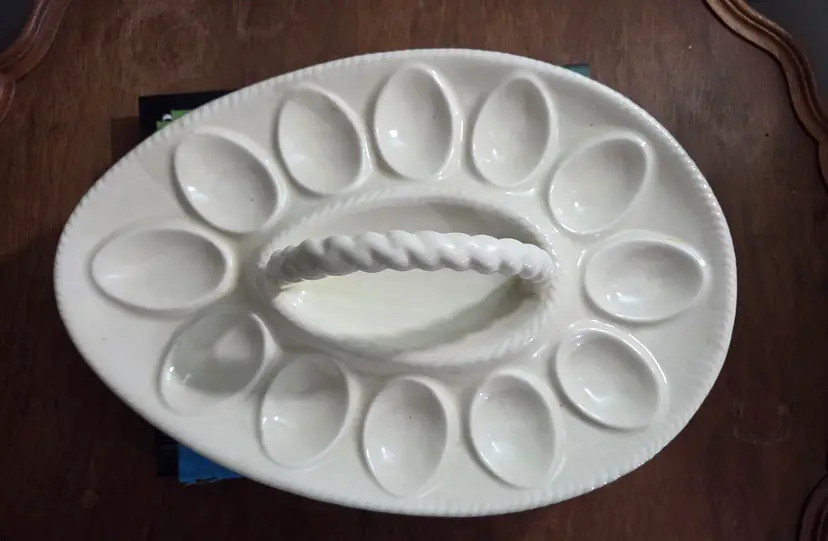 Ceremic Atlantic Mold Deviled Egg Plate With Handle