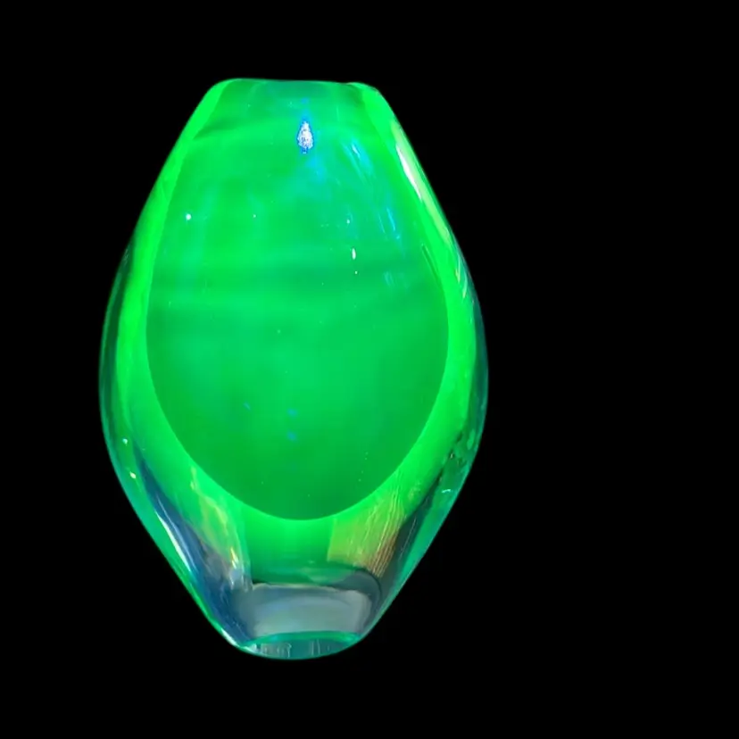 Murano Somerso Vintage Uranium Glass Vase - GLOWS! - 4.25” Seriously Stunning! 1960s Flavio Poli