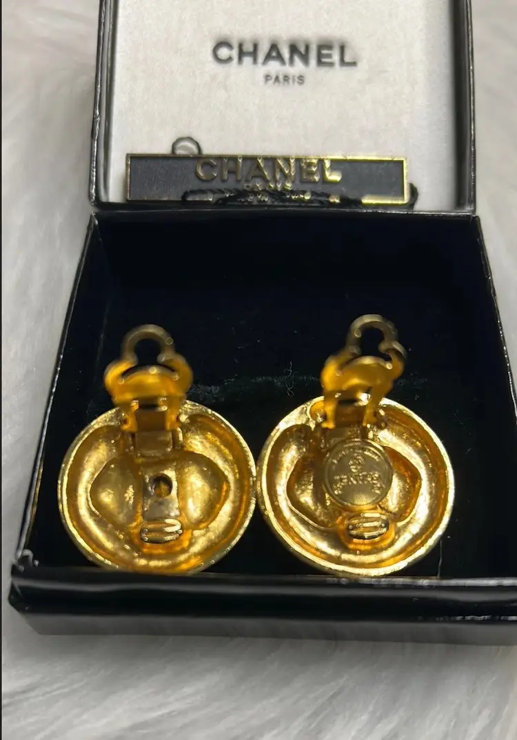 Vintage Chanel Clip On Earrings With Crystals