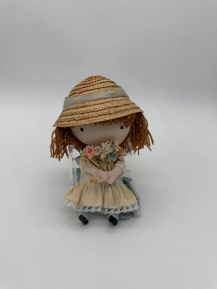 Vintage 1968 Walsh Anglund Pocket Doll Flower Girl