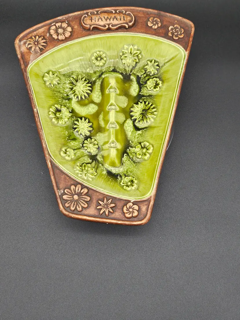 Vintage Treasurecraft Hawaii Ashtray Trinket Dish Green Brown Hibiscus Floral