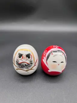 Signed Japanese Kutani Yaki Ware Porcelain Daruma Couple Figurine 2”