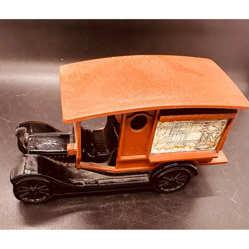 45. VTG Avon Country Vendor Glass Decanter Ford Model-T