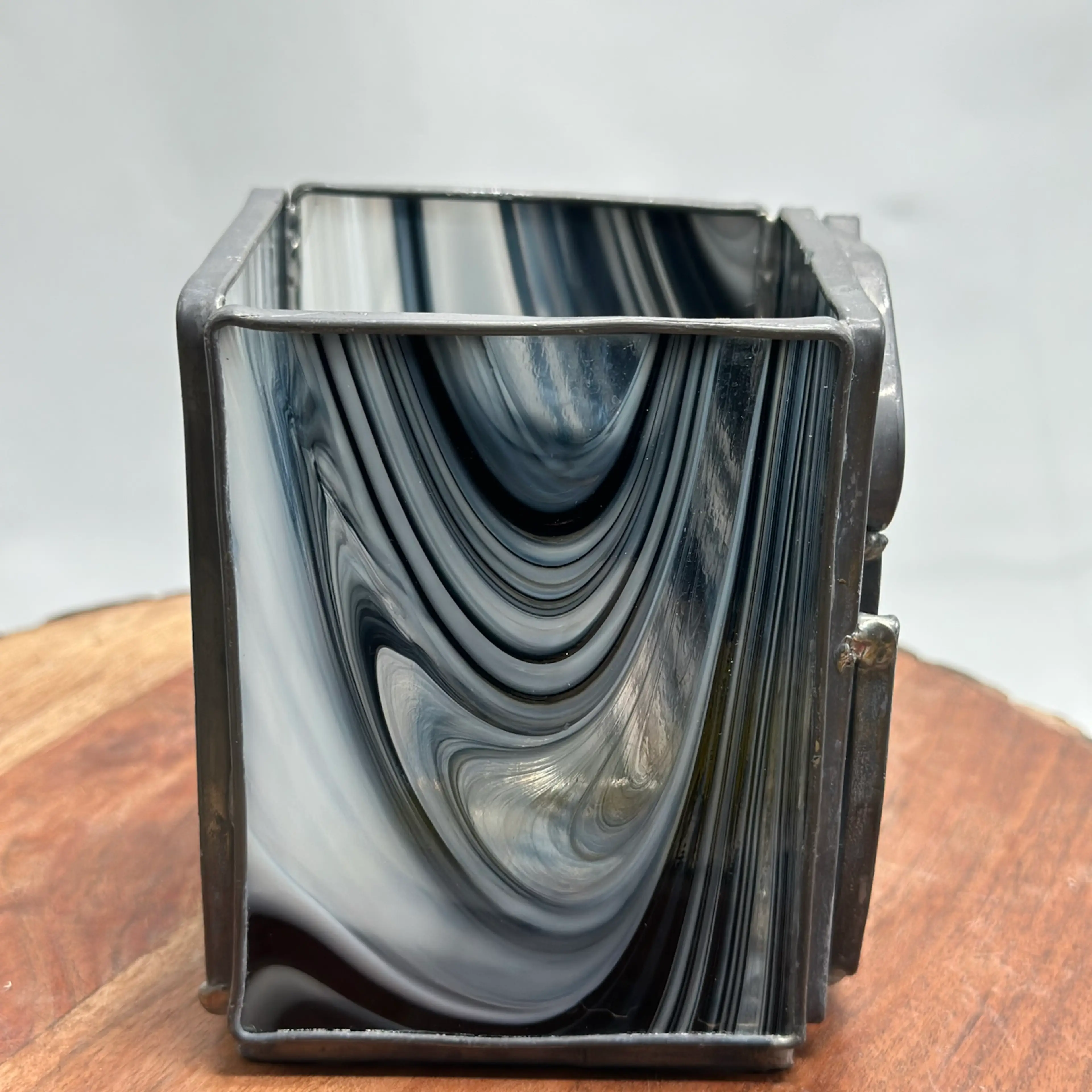 Image 2 of 6