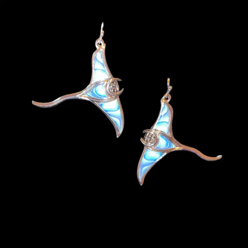 Silvertone Stingray Earrings, Fish Hooks