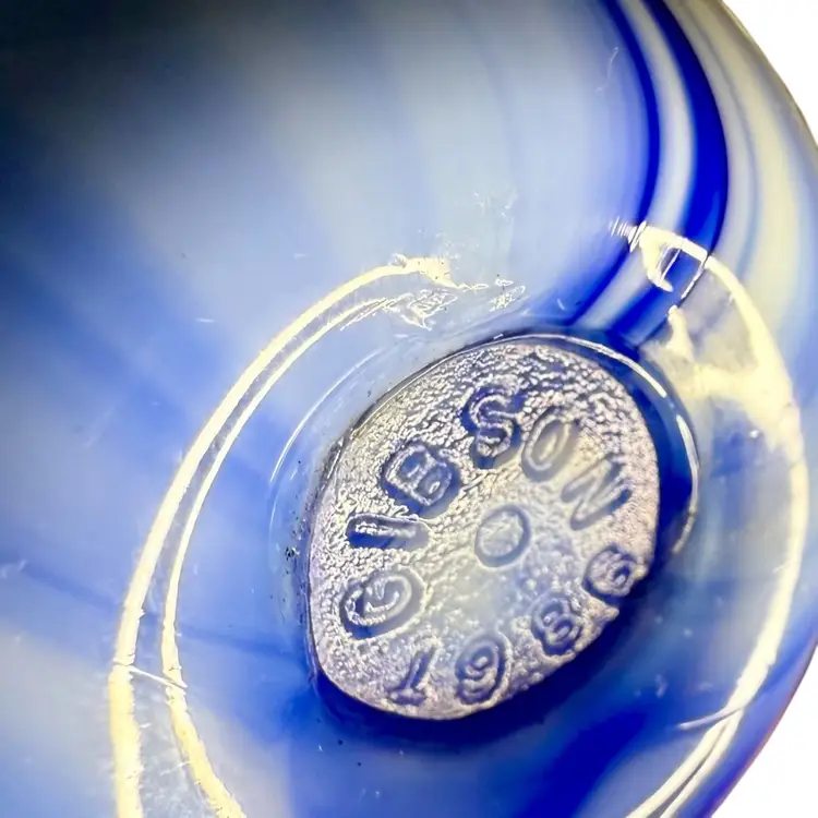 Gibson 1988 Paperweight, Pen, Pencil Holder, Cobalt Blue And White Swirl.
3” T x 2-1/2” W