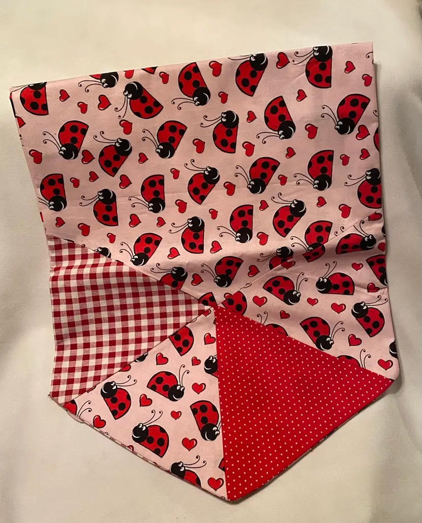 Adorablely Beautiful Hand Made Ladybug & Hearts Table Runner Perfect for Summer, Valentines Day, Year Round