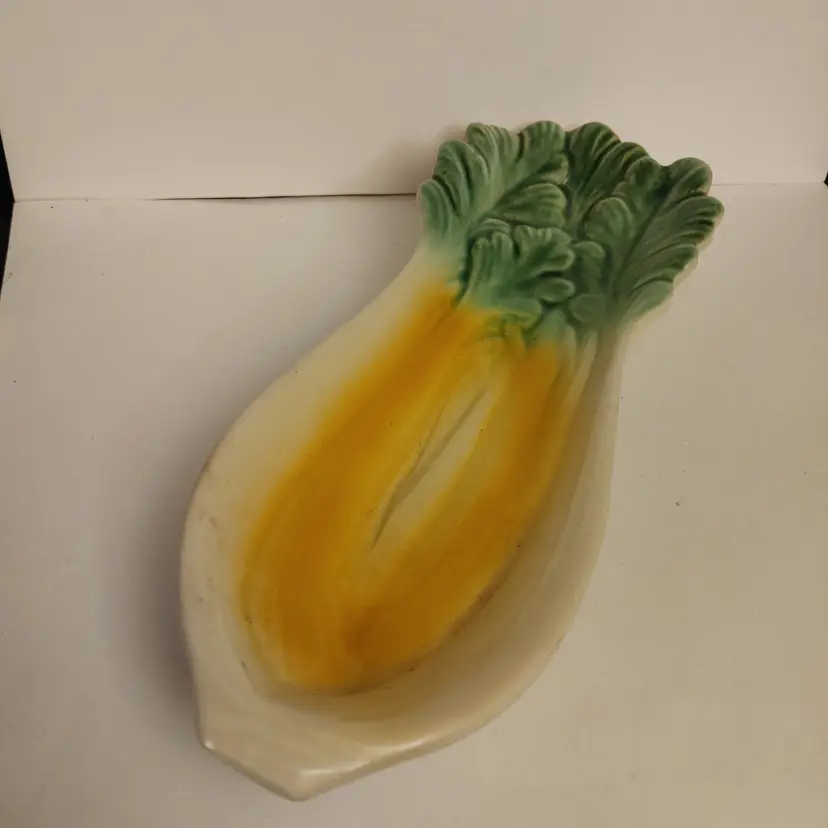 Cardinal USA vintage Celery Spoon Rest. 1950's. No condition issues.