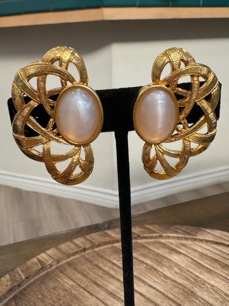 Faux Pink Opal Cabochons Clip On Earrings