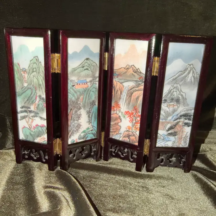 Beautiful Vintage Chinese-Style Hand-Painted Miniature Folding Screen ~9” Wide x 6.75” Tall