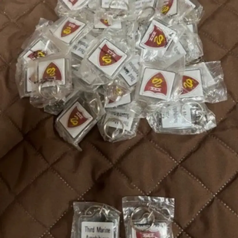 Lot Of 30 USMC 3rd Marine Amphibious Force Key Chains New