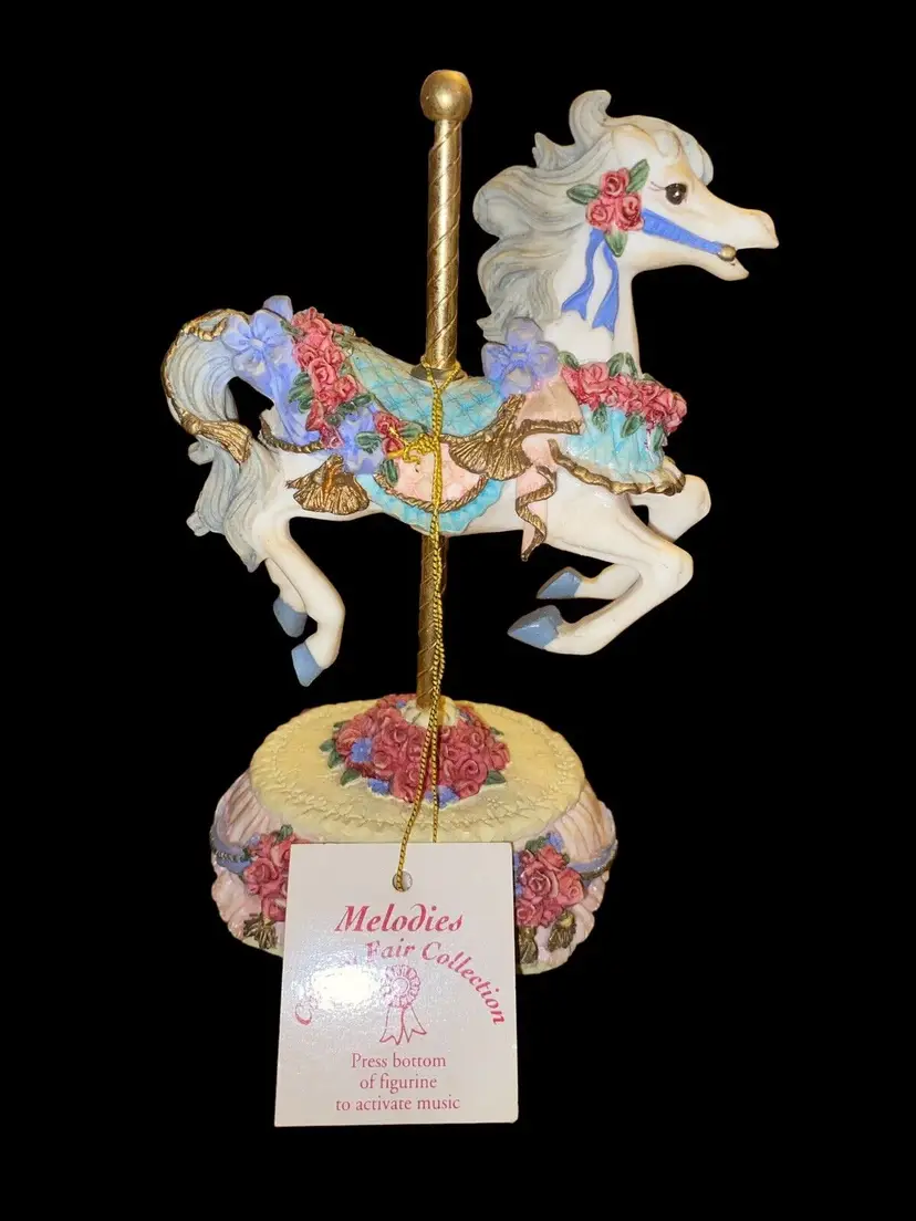 Heritage House Melodies Carousel Horse County Fair Collection Plays "Yesterday"
