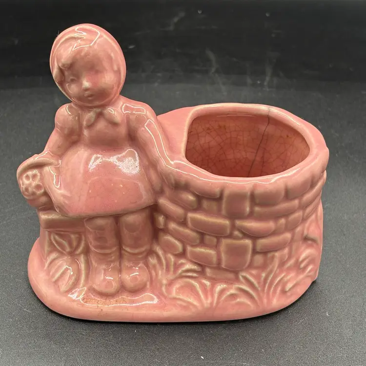 Vintage planter - McCoy pink girl at the well