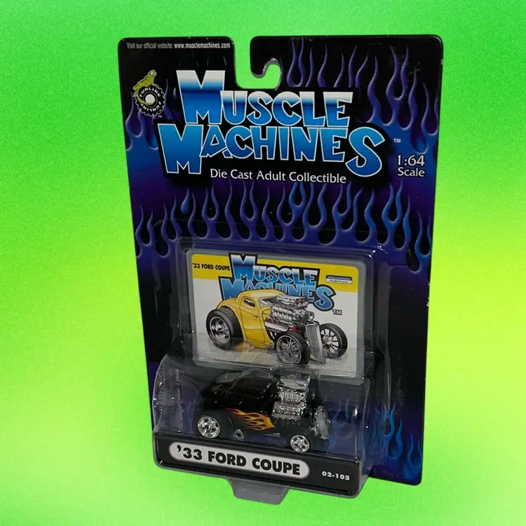 MUSCLE MACHINES / 1933 Ford Coupe / VGC / 1:64 Scale / Black with Flames
