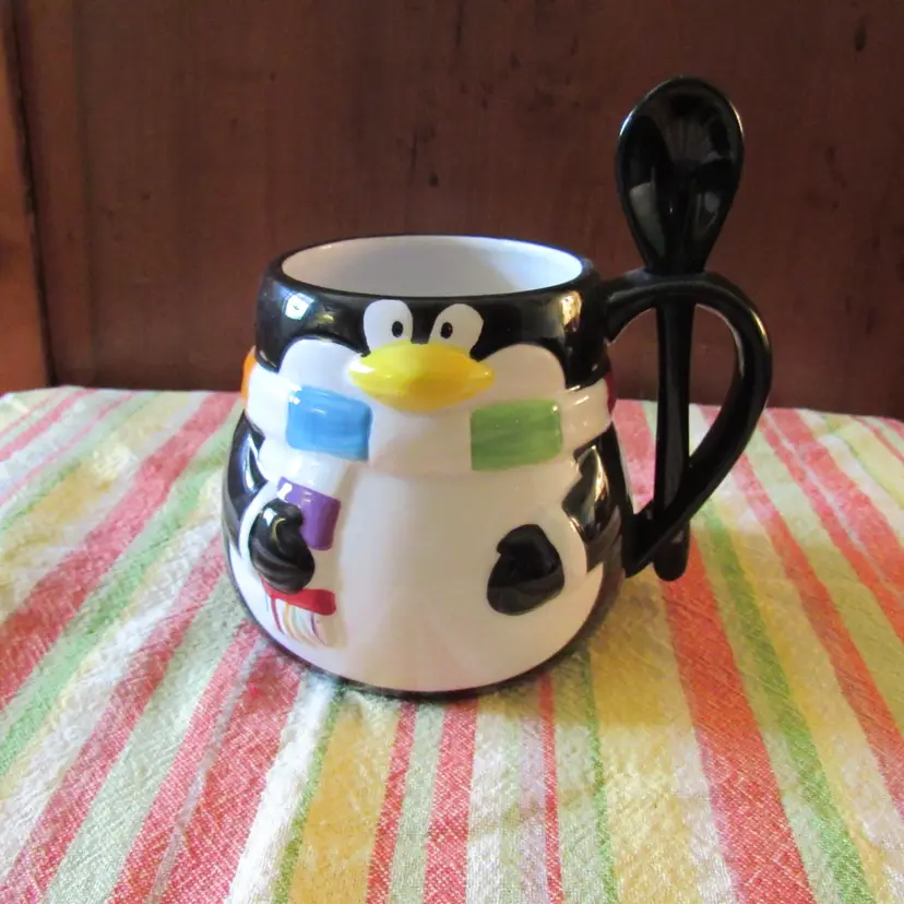 Avon Christmas Cheer Penguin Mug w/ Spoon 2012