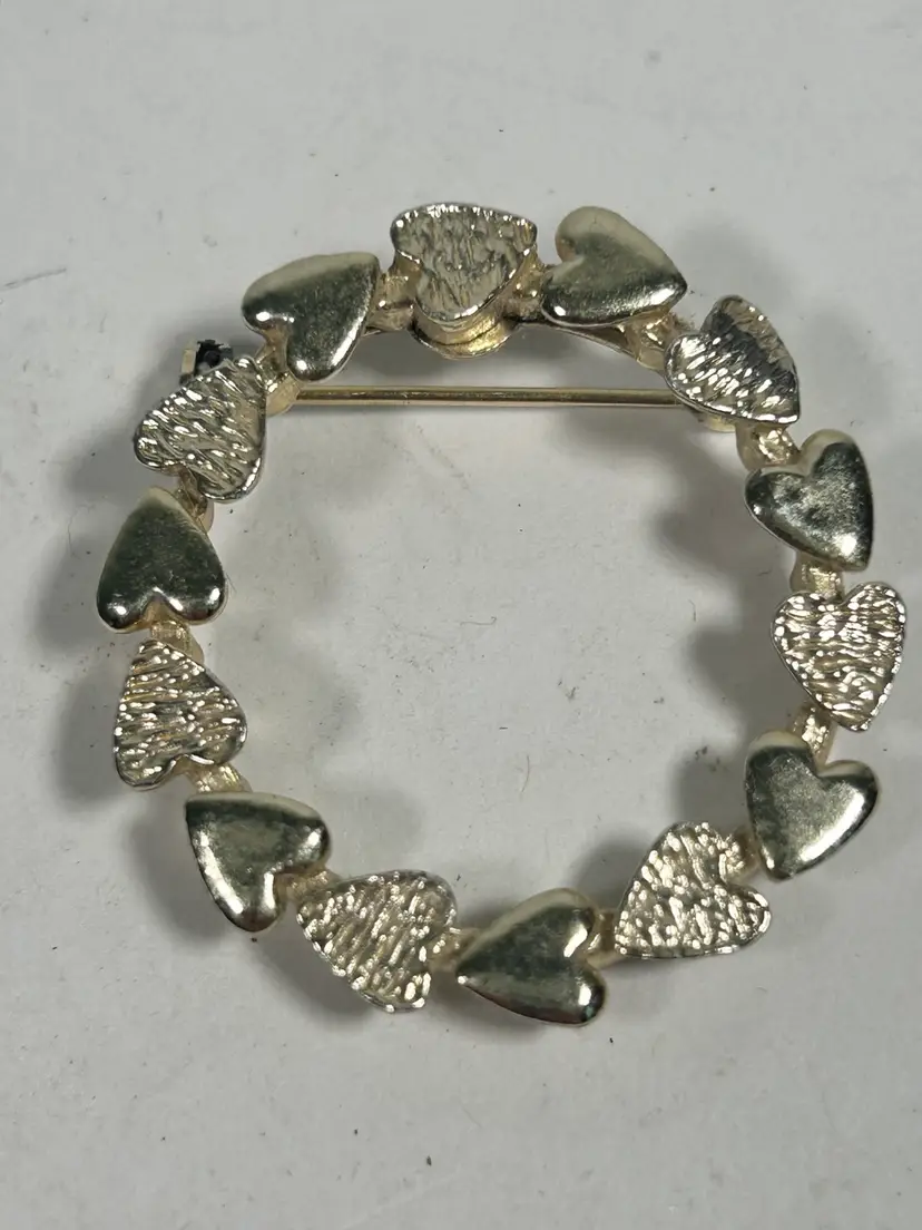 Sweater Brooch Gerry's Heart Gold Tone Brooch/Pin