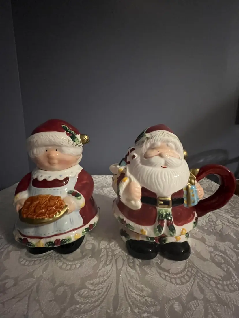 #01 Ceramic Santa Claus creamer and Mrs. Claus figure set.