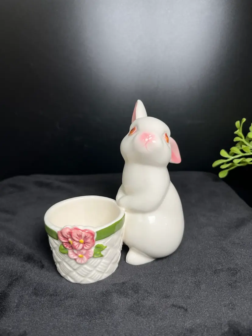 Avon-1980-Ceramic Standing Bunny w/ Weaved Basket & flowers