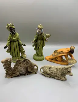 Vintage Lot Of Plastic Fontanini? Nativity Wisemen Camel And Cow Figurines Italy