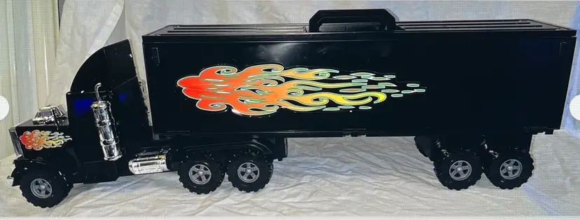 Big Rig Hauler With Six Cars