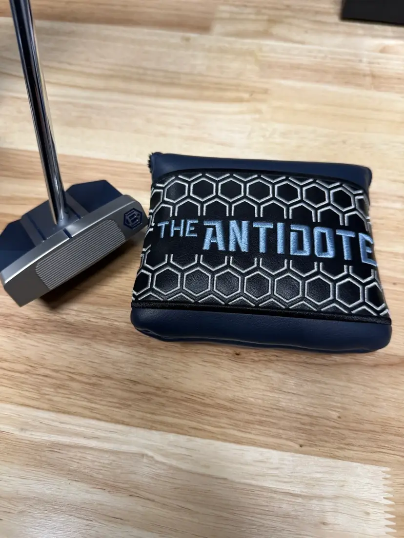 New 2025 Bettinardi Antidote SB2 35in Jumbo Sink For Grip