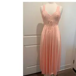 Vintage Olga Peach Full Sweep Nightgown Lace Detail Style 92180 Size S NEW USA