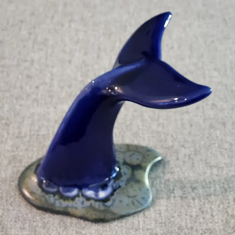 Vtg.Ceramic colbalt blue whale tail figurine, by Doug Wyle