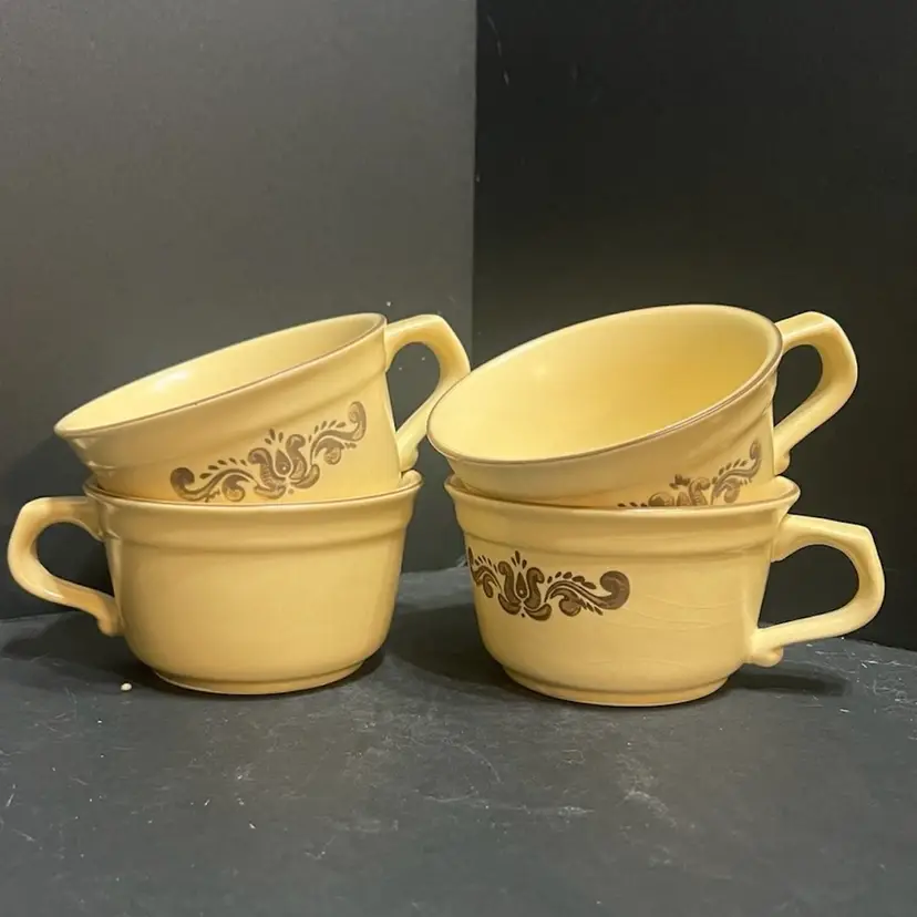 MARKDOWN! Set Of 4 Pfaltzgraff Village Pattern Coffee Cups ~2.5” x 4.25” x 5.25”