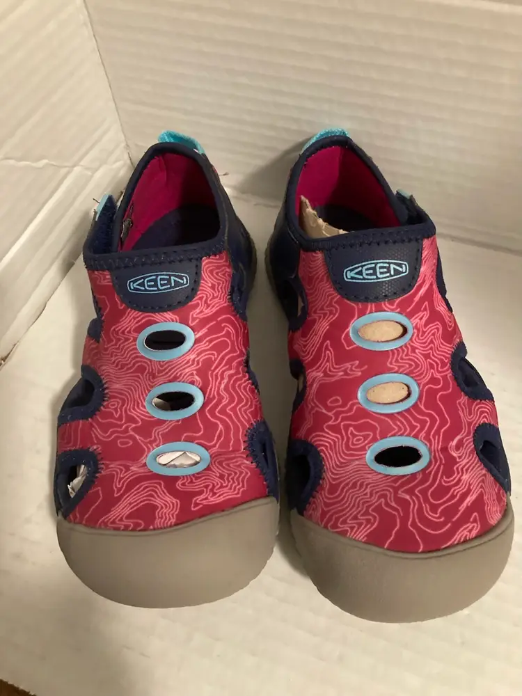 Kids Keen Sz12 Shoes