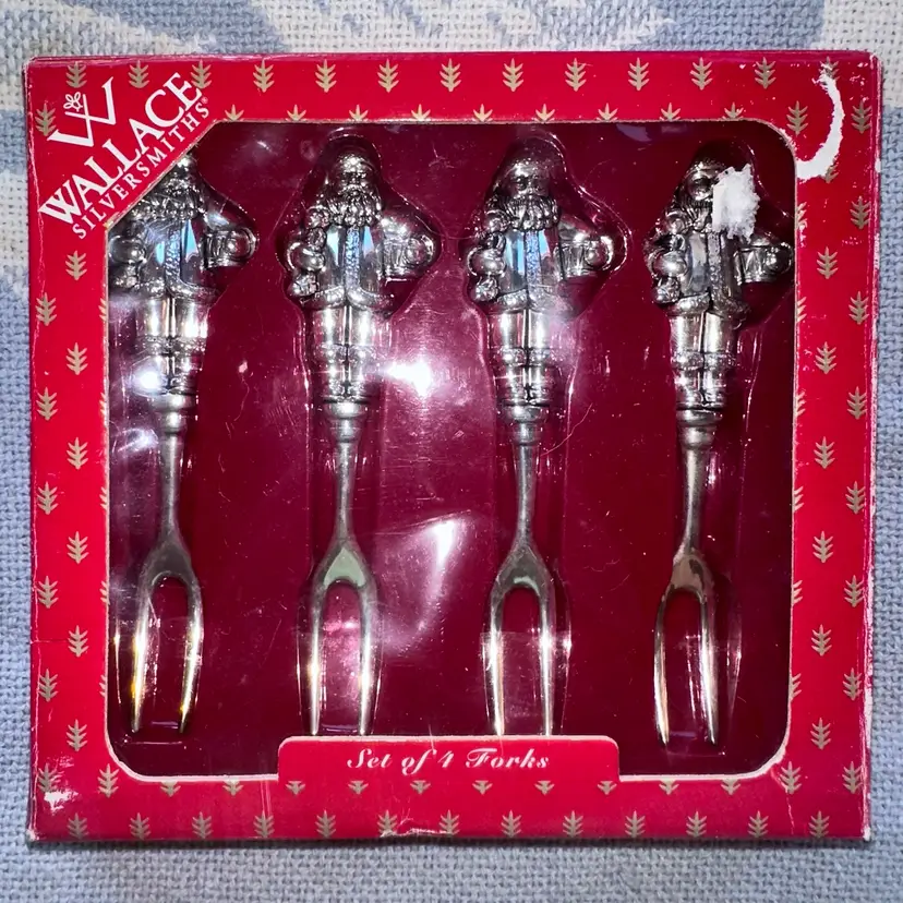 NOS Vintage 1999 Wallace Silversmiths Santa Fork Set 4 Piece Silverplated