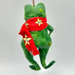 1e. Made by Me Frog Bringing Shoofly Pie to the Party