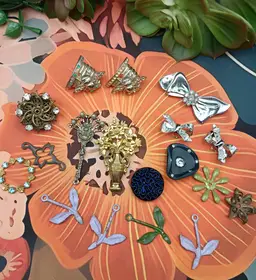 Flower Power Vintage Rhinestone Jewelry Craft Lot.