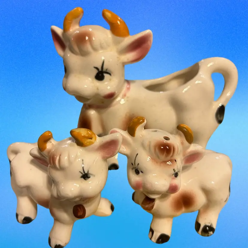 Cow S & P Set With Creamer