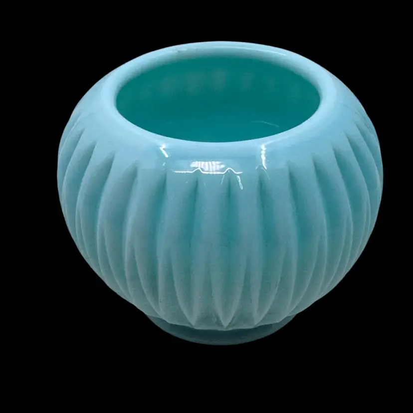 3” Ribbed opalescent blue Milk glass vase or pot.