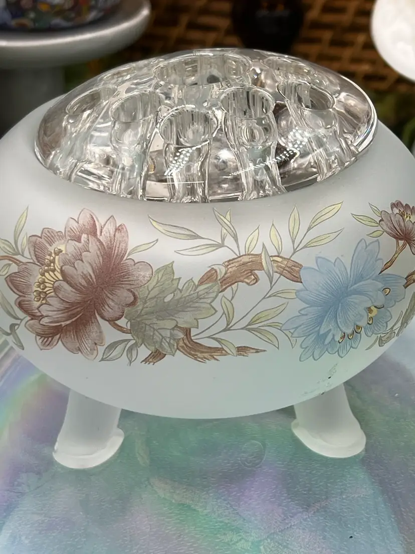 Viking Alert! Three Foot Frosted Glass Flower Frog And Dish With Transfer Flower On Front Excellent Condition