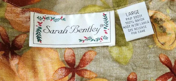 ✨️"SARAH BENTLEY" HAWAIIAN STYLE RAYON BUTTON SHIRT✨️