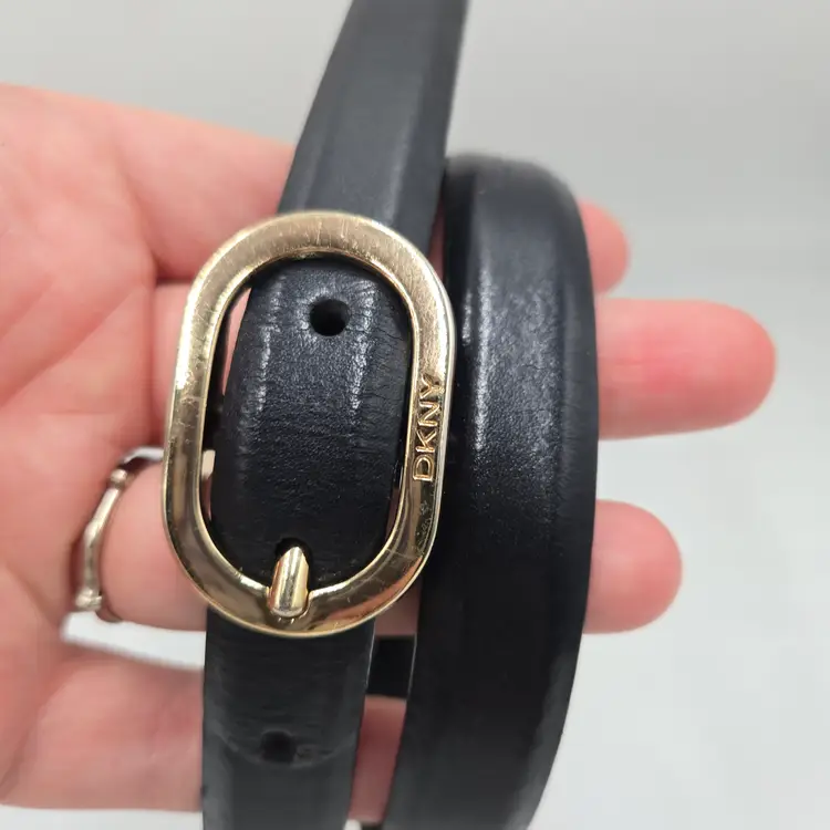 DKNY Navy Blue Italian Calfskin Leather Oval Buckle Belt Sz S Skinny Fits 25-29"