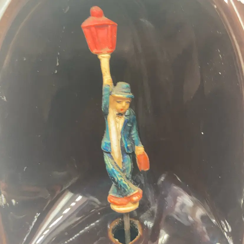 Working Vintage APCO "Little Brown Jug" Pottery Music Box Liquor Decanter! Made In Japan! 6 3/4” Tall! Read 1 Chip As Shown In Close Up Pic And It’s Missing The Stopper!