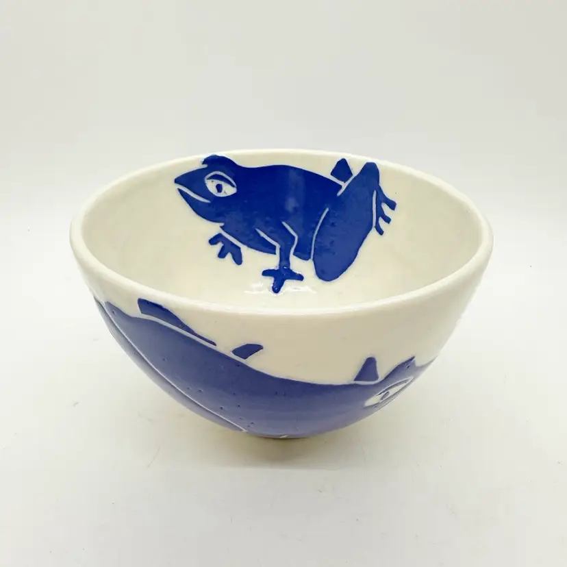 Karis Swink Barry Art Pottery Signed Blue Frog Soup Cereal Bowl Sgraffito Style