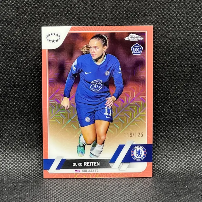 Guro Reiten 2022/23 Topps Chrome Rose Gold /125 Soccer Card