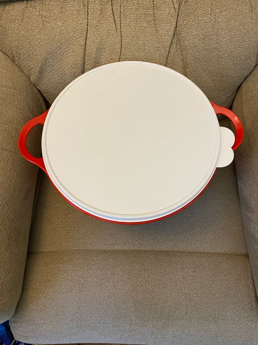 Tupperware #5377 42 Cup STORAGE BOWL