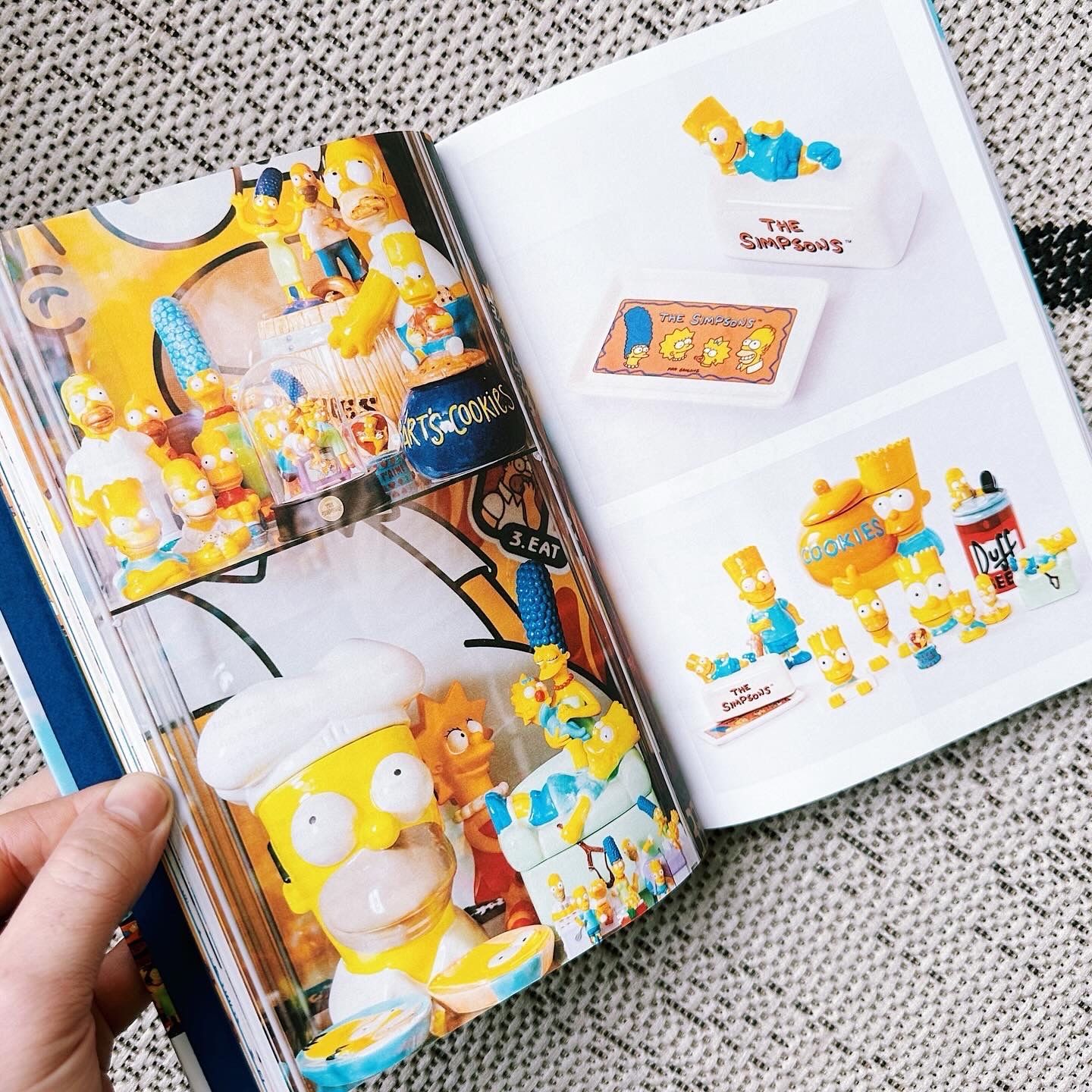Collecting The Simpsons (Mango, 2023)