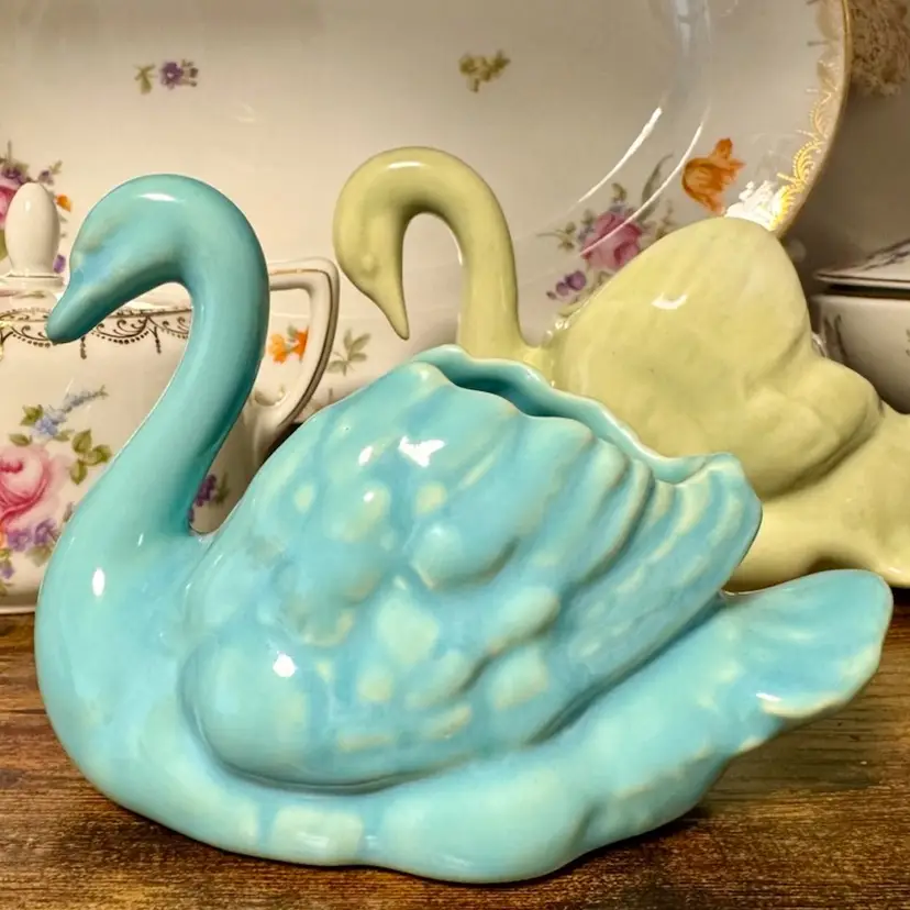 Vintage 6” w 4” t, ceramic teal swan planter