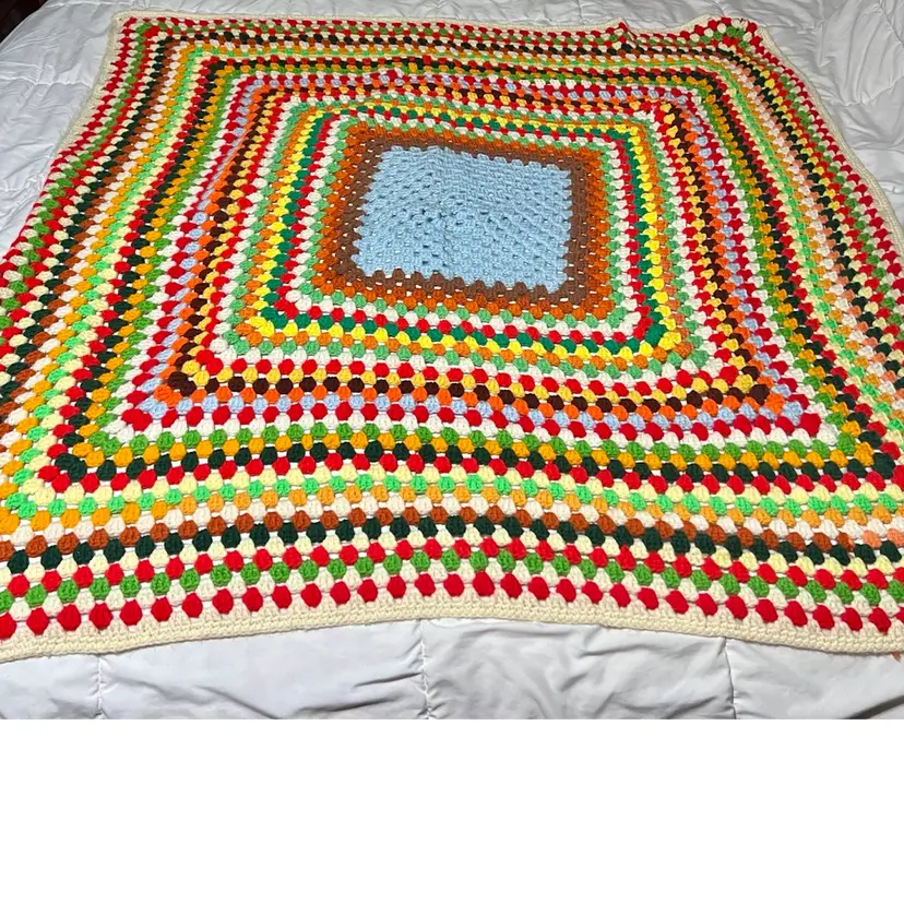 MARKDOWN! Multicolor Blue Center Made In Ar ~50" Square