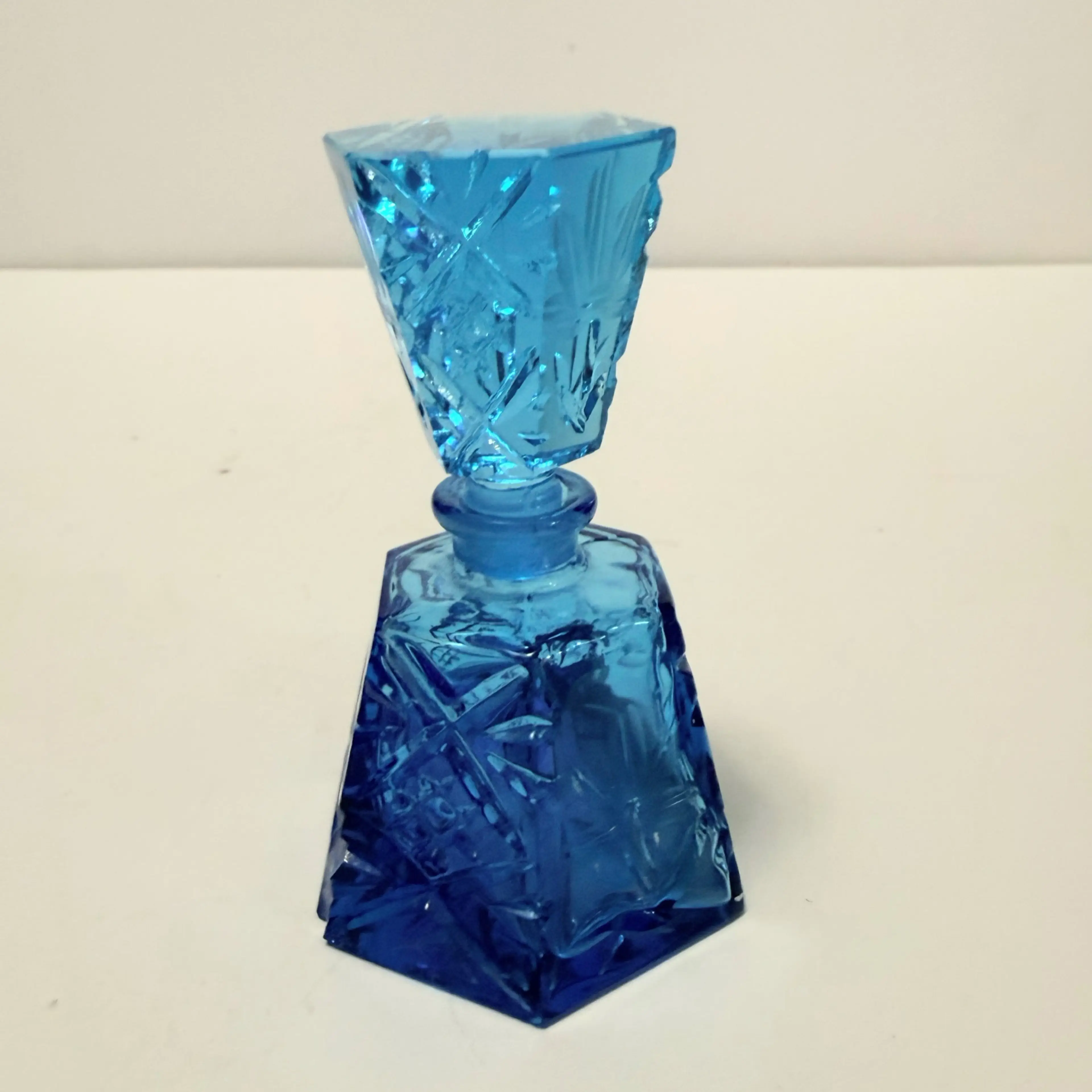 Image 2 of 6