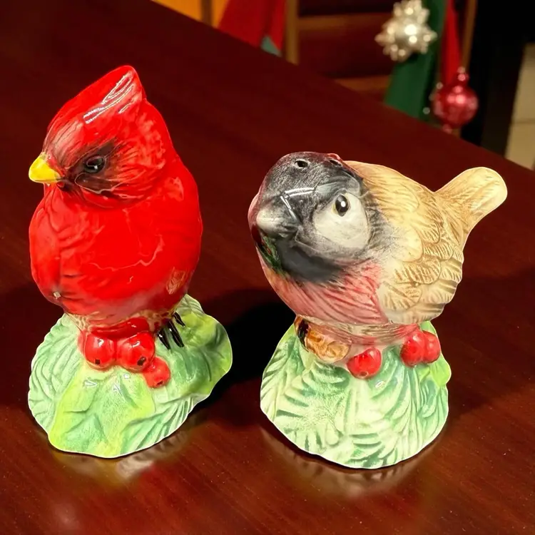 Fitz & Floyd Santa's Forest Friends Bird Salt And Pepper Shaker Set RETIRED