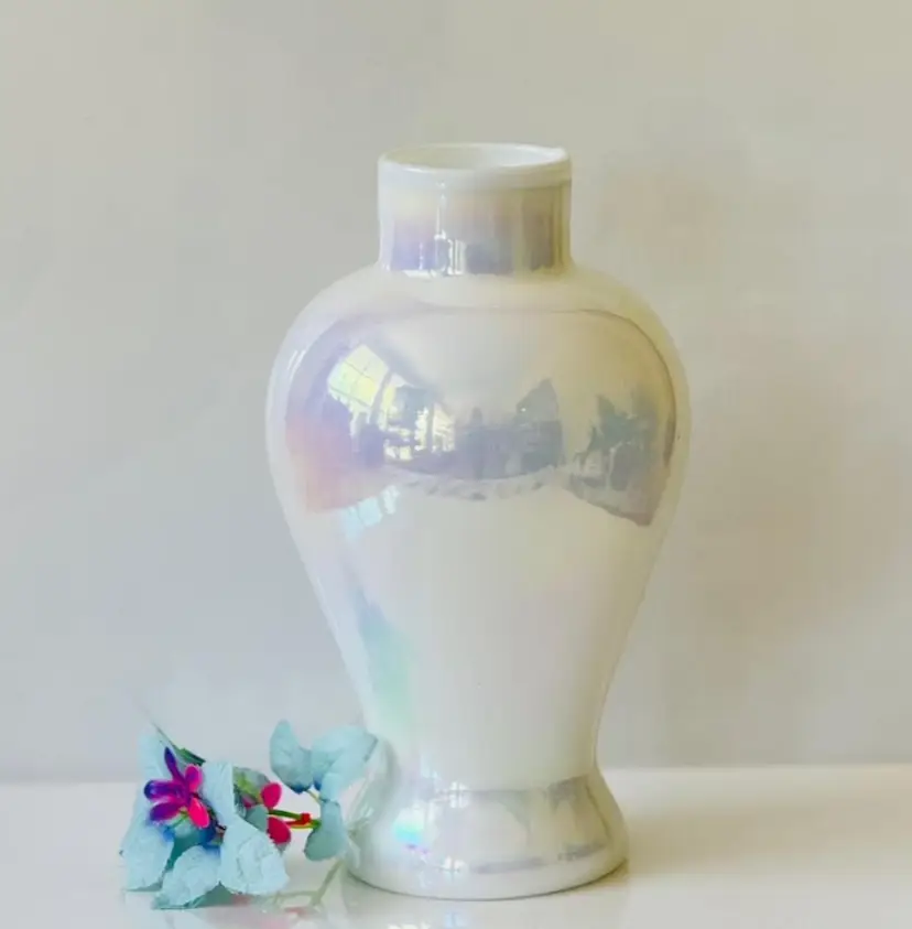 Vintage Cambridge Glass Hand Blown Iridescent Pearl Ovoid Vase 10" T X 4.5" W