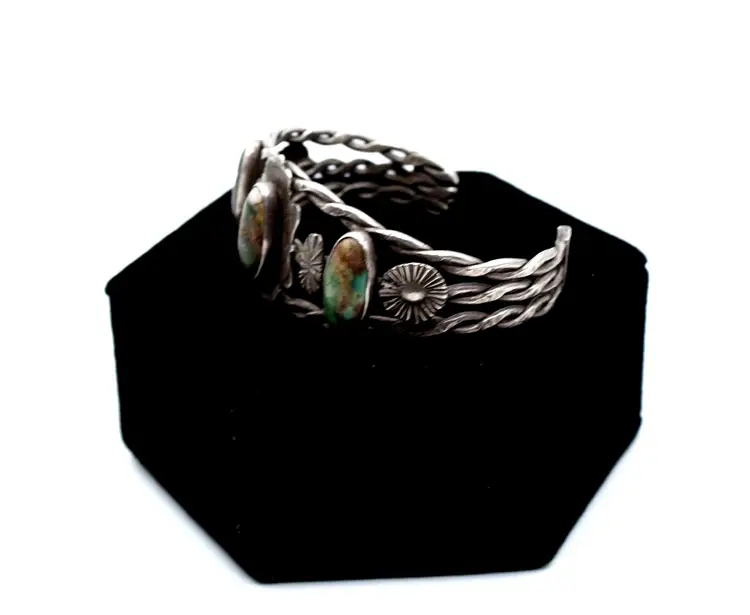 Vintage Fred Harvey ERA green turquoise cuff bracelet 31.6g